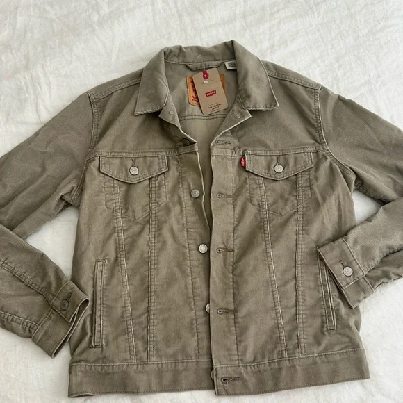 Levi's Khaki Trucker Jacket - Picture 2 of 5